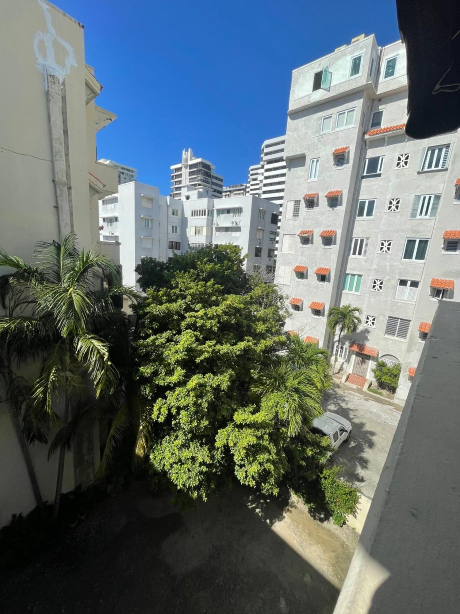 Fresh Tropical Colonial Style Walk-Up- Rooftop Terrace- Beach View San Juan Exterior foto